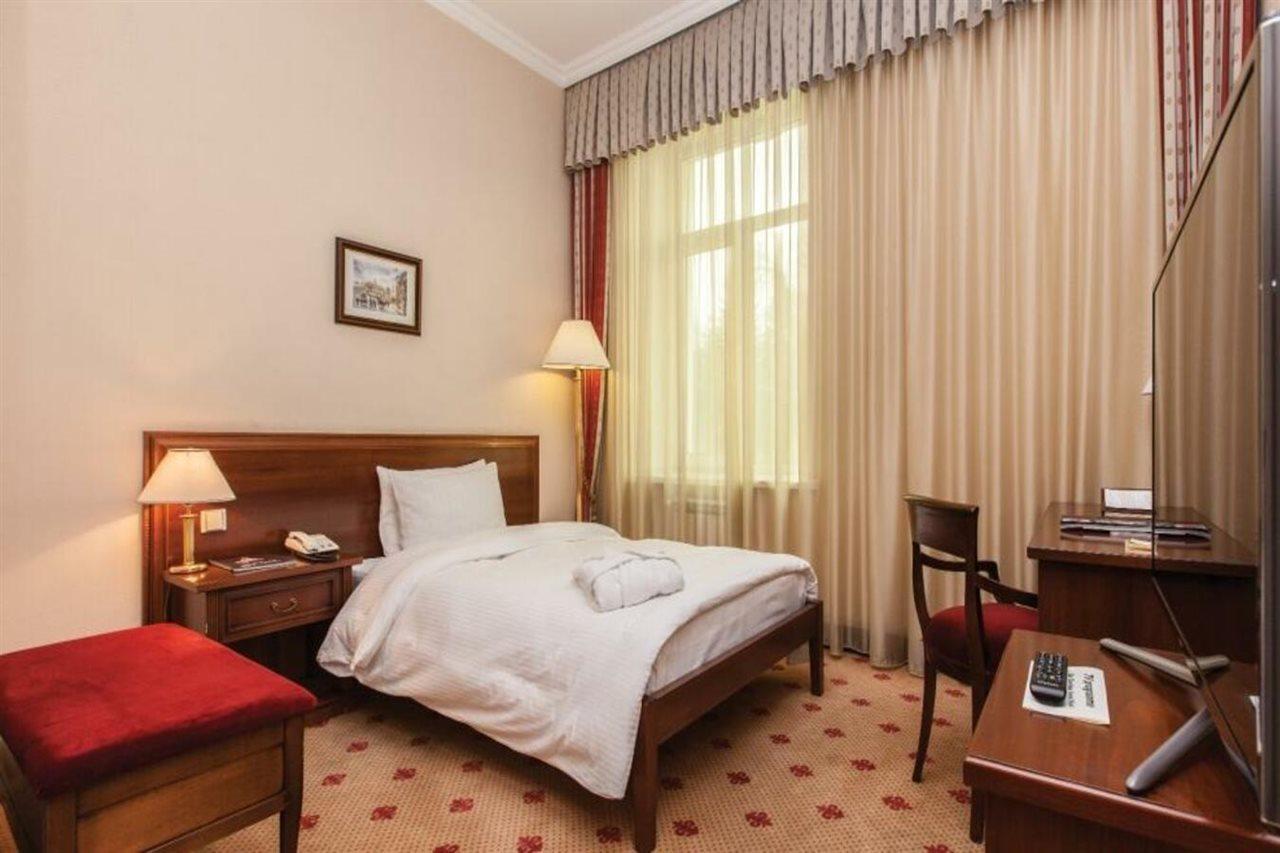Grand Tien Shan Hotel Almaty Eksteriør billede