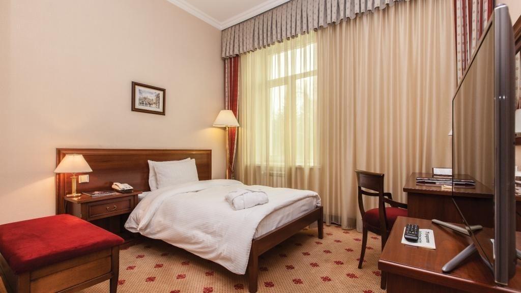 Grand Tien Shan Hotel Almaty Eksteriør billede