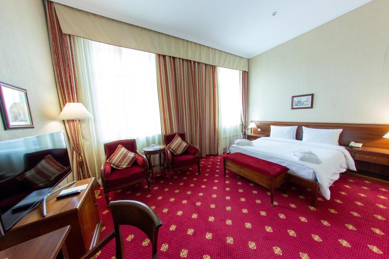 Grand Tien Shan Hotel Almaty Eksteriør billede