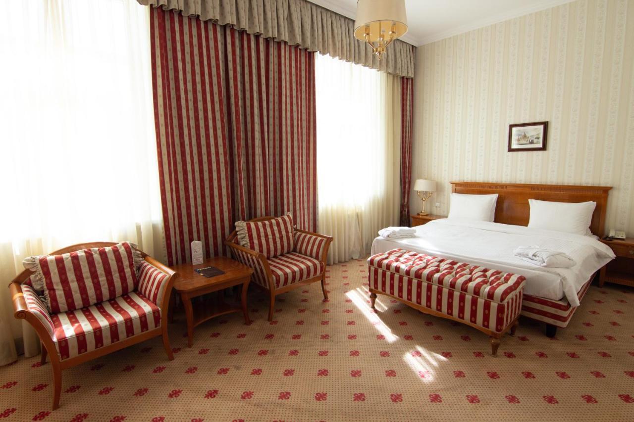 Grand Tien Shan Hotel Almaty Eksteriør billede