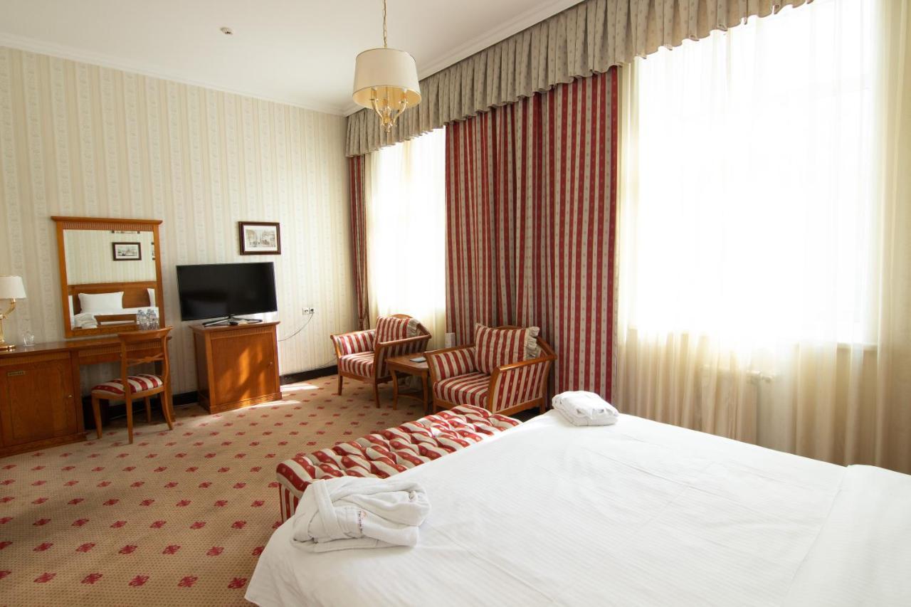 Grand Tien Shan Hotel Almaty Eksteriør billede