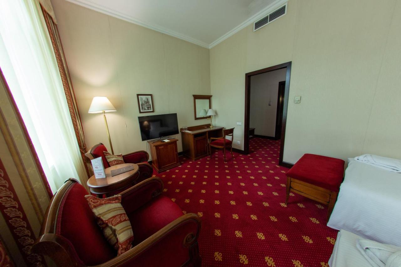 Grand Tien Shan Hotel Almaty Eksteriør billede