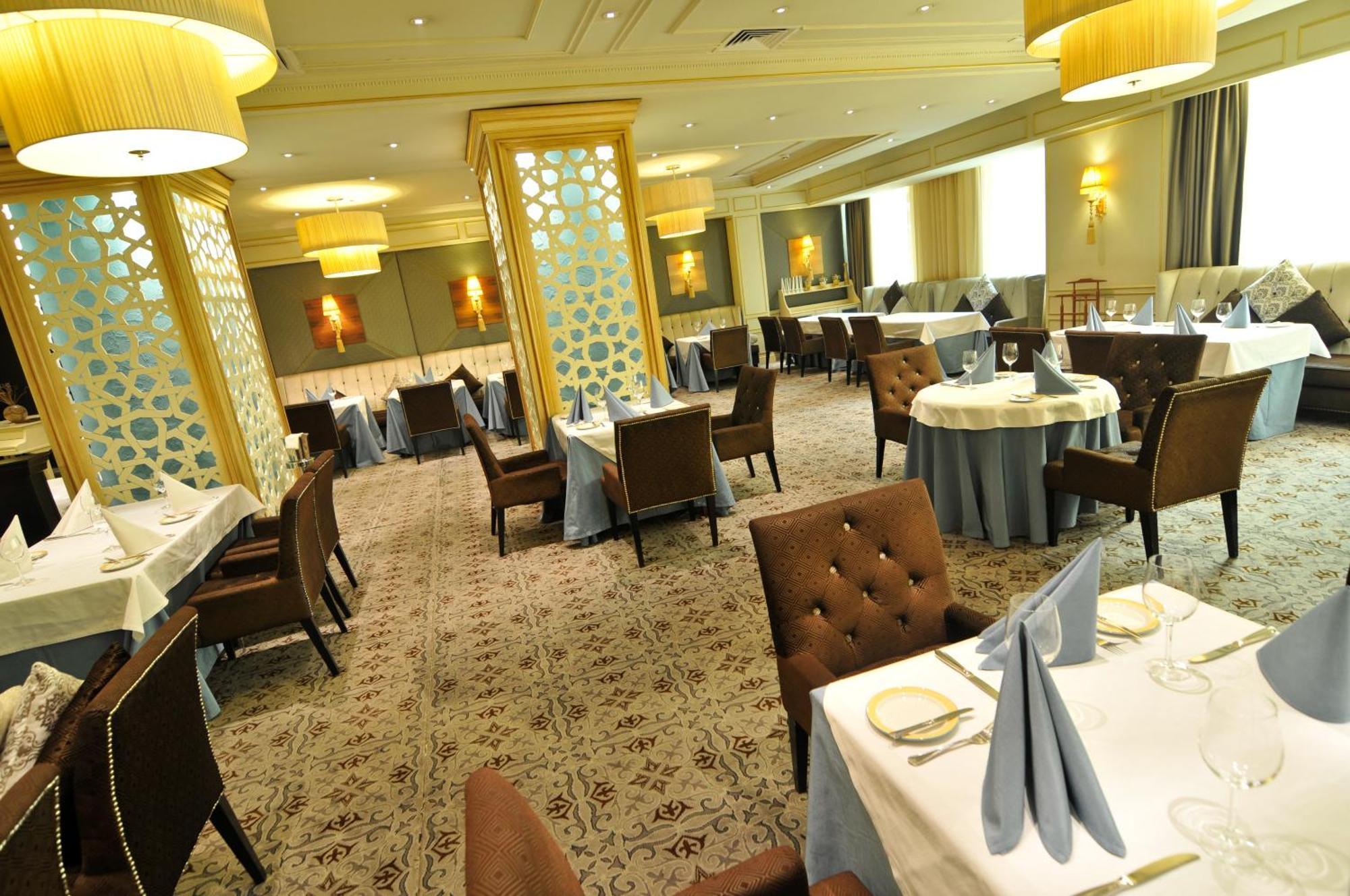 Grand Tien Shan Hotel Almaty Restaurant billede