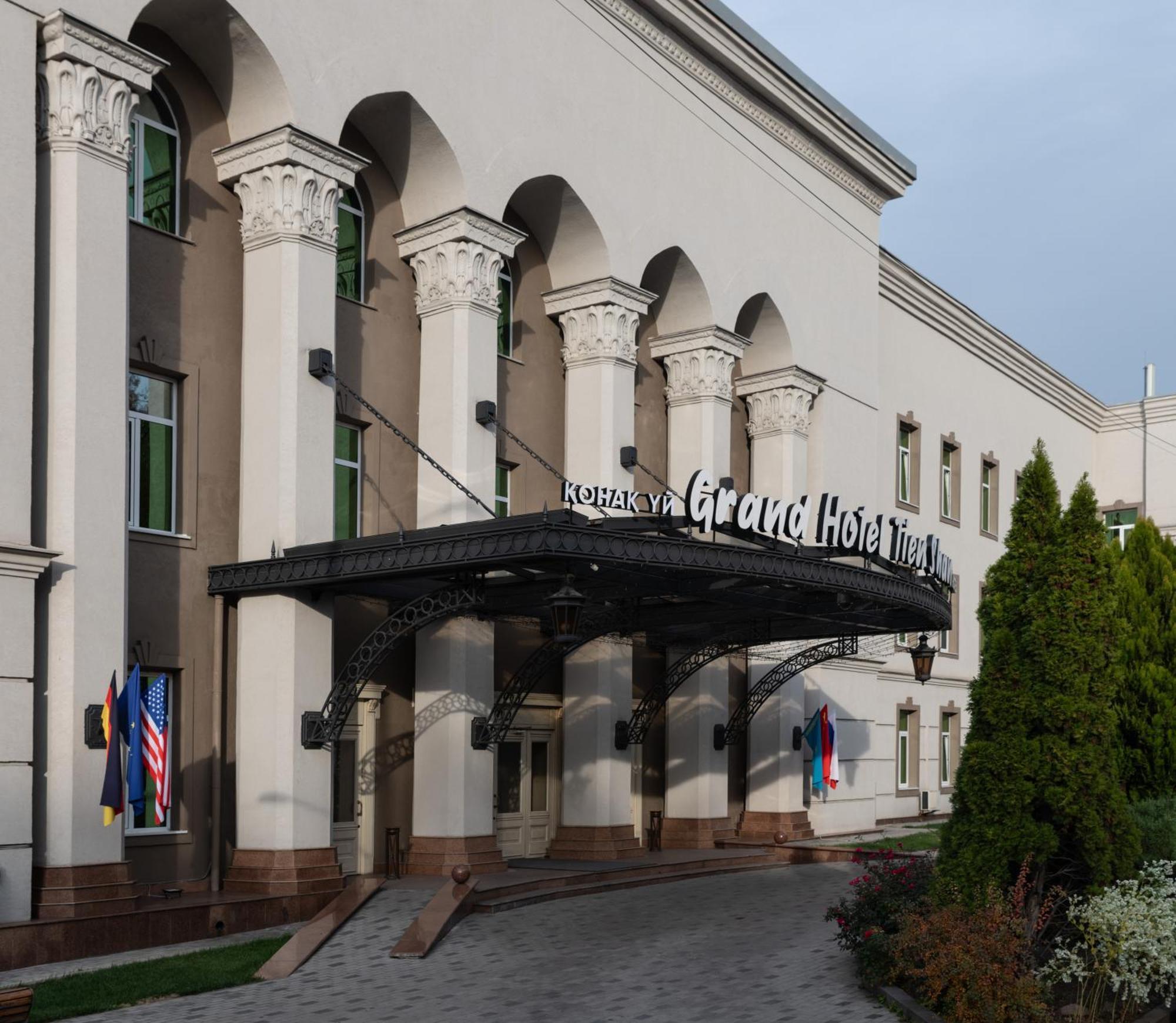 Grand Tien Shan Hotel Almaty Eksteriør billede